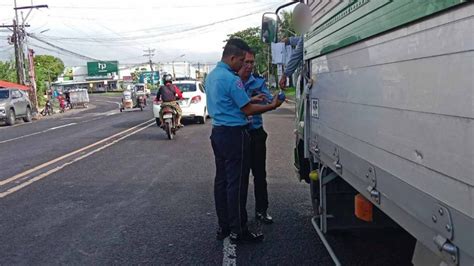 lto tarlac district office photos|LTO cracks down on motorists violating pedestrian right.